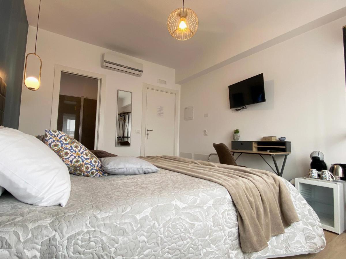 Bari Rooms Carulli Suite Exteriör bild